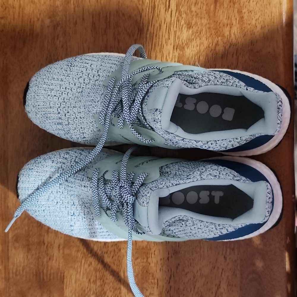 ADIDAS ULTRA BOOST